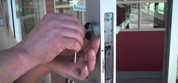 commercial door lock repair Avenal